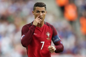 爱游戏体育-加布里埃尔·卡瓦略以1600万美元转会至沙特球队阿尔卡迪西亚，卡加阿加瓦尔