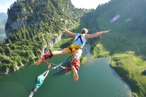 爱游戏在线娱乐官网-云达不莱梅主场失分，球队保级形势严峻，云达不莱梅vs汉堡