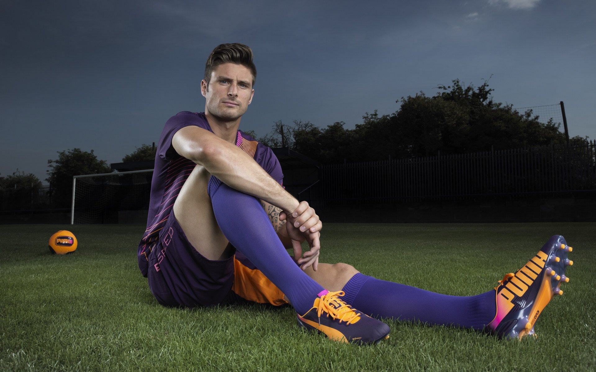 AYX体育-_足球少年未来之星:青训营培养新力量_,足球少年养成